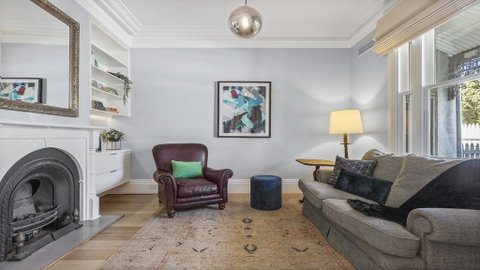 Boutique Stays - Victorian Vogue, Richmond House - Accommodation Broadbeach 3