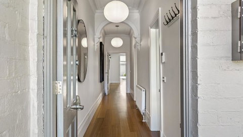 Boutique Stays - Victorian Vogue, Richmond House - Accommodation Broadbeach 1