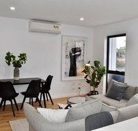 Brand New 2 Bed Apartment with Stunning City Views - Accommodation Broadbeach