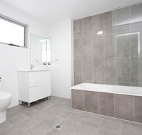 Brand new Family Friendly Apartment for 7 - Accommodation Broadbeach