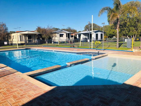 Broadwater Beach Cottage With WiFi - Accommodation Broadbeach 0