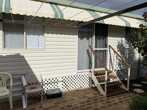 Broadwater Beach Cottage With WiFi - Accommodation Broadbeach 3