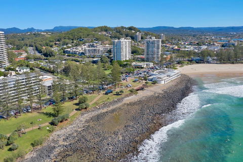 Bujerum Apartments On Burleigh - Accommodation Broadbeach 1