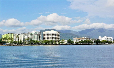 Cairns Aquarius - Accommodation Broadbeach 0