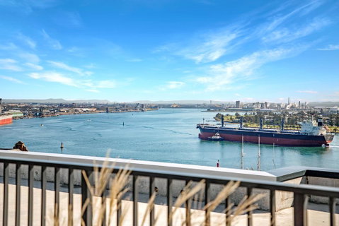 Captain's Nest - Accommodation Broadbeach 1