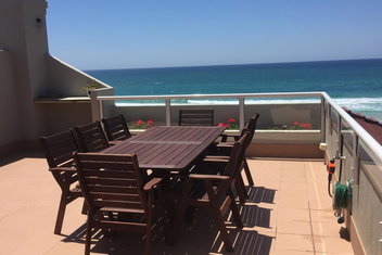 Casablanca Palms with Accommodation Broadbeach