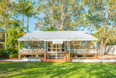 Celestial Dew Guest House, Day Spa, Retreat - Accommodation Broadbeach 0