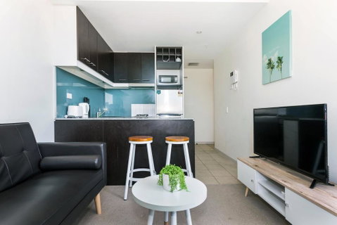 Central And Modern Apartment In Melbourne CBD - Accommodation Broadbeach 1