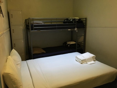 Central Perk Lodge - Accommodation Broadbeach 1