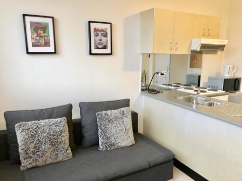 Central Station - 1 Bedroom Apt With View - Accommodation Broadbeach 1