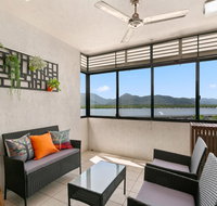 Chic City Apartment with Waterfront Views - Accommodation Broadbeach