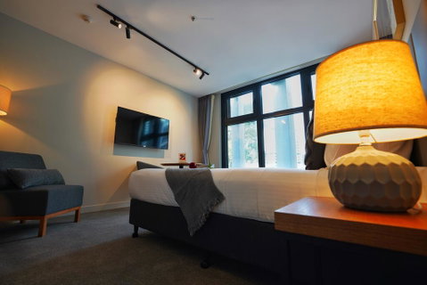 City Edge South Melbourne Apartment Hotel - Accommodation Broadbeach 1