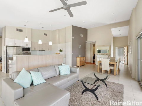 Coast - 3/42 Avoca Drive, Avoca Beach - Accommodation Broadbeach 1