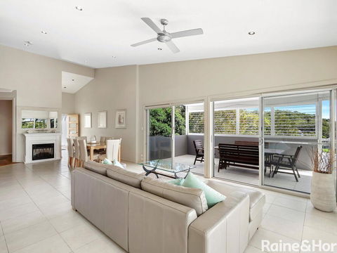Coast - 3/42 Avoca Drive, Avoca Beach - Accommodation Broadbeach 2
