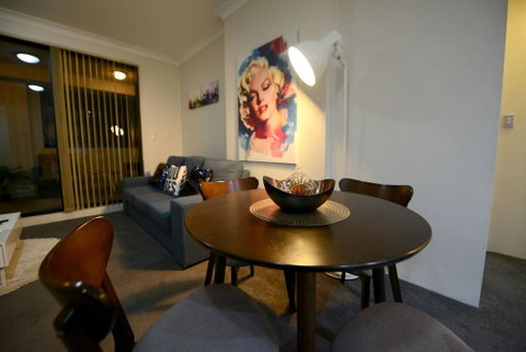 Comfort HS Apartment - Surry Hills - Accommodation Broadbeach 1