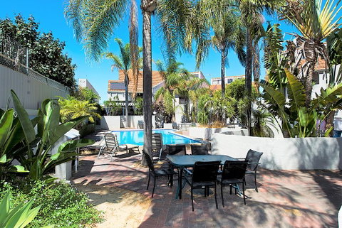 Como Mezzanine Retreat - Accommodation Broadbeach 2
