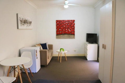 Convenient Studio In Kings Cross - Accommodation Broadbeach 3