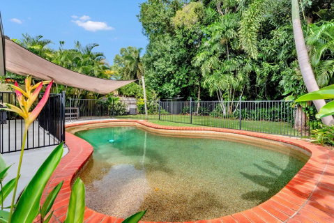 Coral Sea Holiday House - Accommodation Broadbeach 0