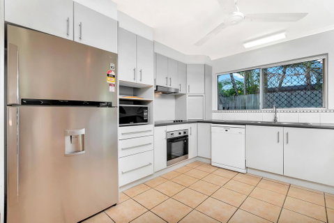 Coral Sea Holiday House - Accommodation Broadbeach 3