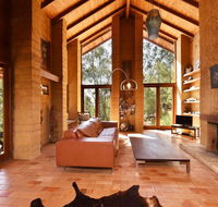 Corymbia Cottage - unique quirky private a guest favourite - Accommodation Broadbeach