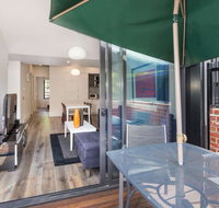 Cosmo Stays - Spacious 3-bedroom Deluxe Townhouse - Accommodation Broadbeach