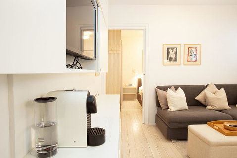 Cosy Flat In Art Deco Building Minutes From City - Accommodation Broadbeach 1