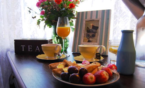 Cutmore Cottages - Highclaire House - Accommodation Broadbeach 3
