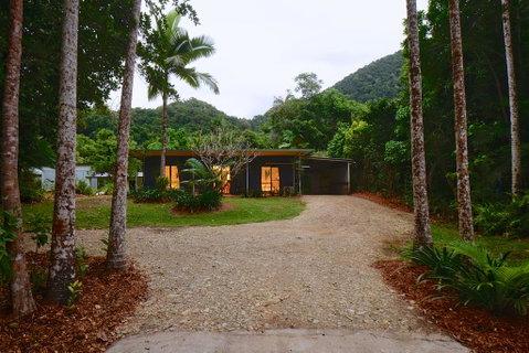 Daintree Rainforest Beach House - Accommodation Broadbeach 0