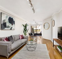 Darlinghurst One Bedroom Modern Self-Contained Apartment with parking - easy access to Sydney CBD 45 PEL - Accommodation Broadbeach