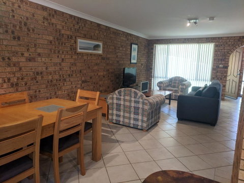 DAVIES STREET 3/14 MOLLYMOOK - Accommodation Broadbeach 1