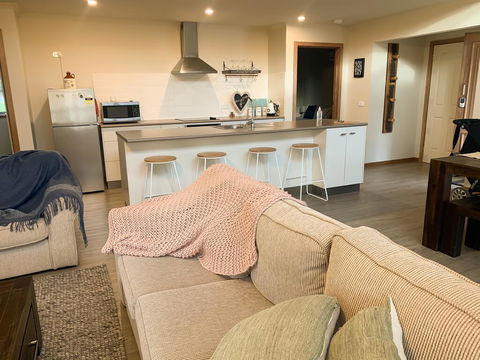 Daysend Cottages - Accommodation Broadbeach 1