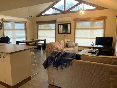 Daysend Cottages - Accommodation Broadbeach 2