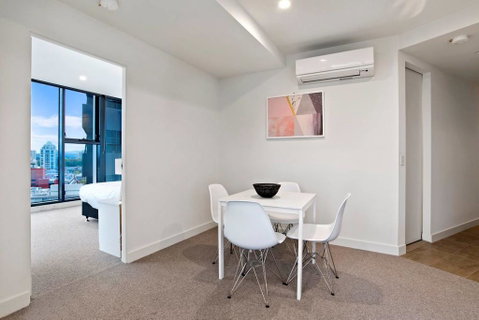 DreamHost Apartments At Bouverie - Accommodation Broadbeach 3