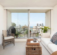 Elizabeth Bay Home with a View - Accommodation Broadbeach