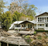 Equanimity - Beautiful character filled house - Accommodation Broadbeach