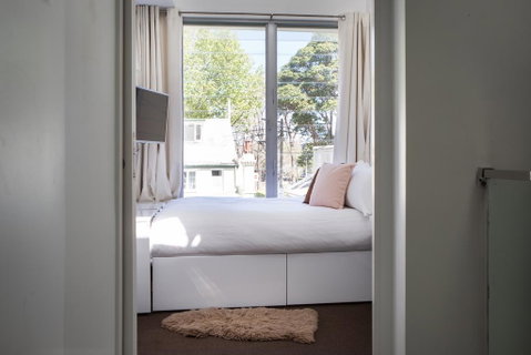 Explore Surry Hills From A Chic Inner City Terrace! - Accommodation Broadbeach 2
