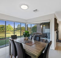 Fairway Village  Windaroo Lakes Golf Club - Accommodation Broadbeach