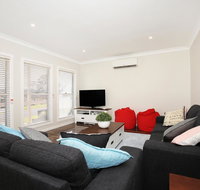 Fairways - 10 Mins to Hyams Beach - Accommodation Broadbeach