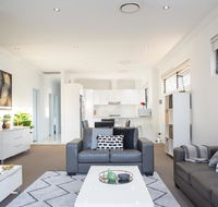 Family Size Apartment Close to Westmead Hospital - Accommodation Broadbeach