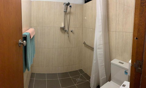 Finley Motel - Accommodation Broadbeach 2