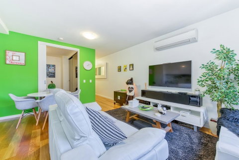 Fitzroy Lifestyle 1 Bed With Pool, Spa, Sauna & Gym - Accommodation Broadbeach 0