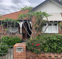 Frangipani House Cooks Hill - Accommodation Broadbeach