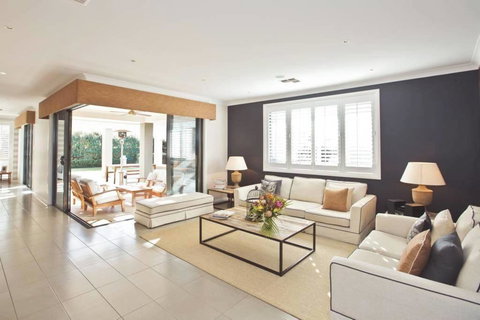 Getaway On Poplars - Comfortable And Well-appointed - Accommodation Broadbeach 2