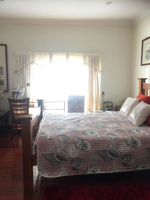 Grace Private Room - Accommodation Broadbeach 2