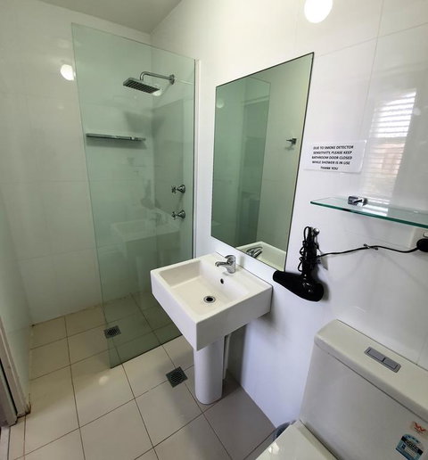 Grand Hotel - Accommodation Broadbeach 3