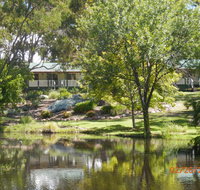 Granite Gardens Cottages  Lake Retreat - Accommodation Broadbeach
