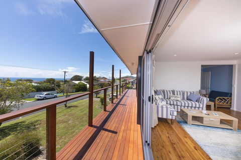HAMPTONS - Accommodation Broadbeach 2