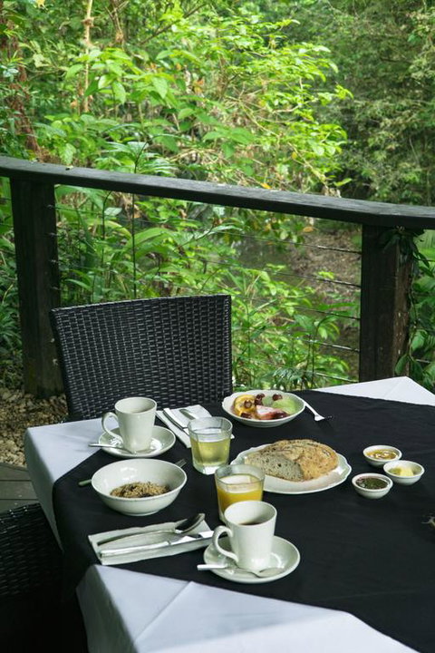Heritage Lodge - Accommodation Broadbeach 3