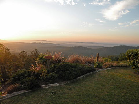 Highwood Park B&B Guest Lodge - Accommodation Broadbeach 1