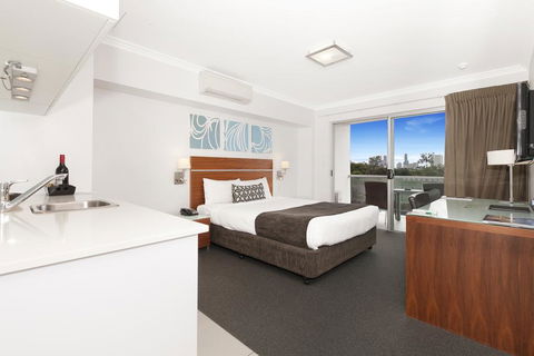 Hotel Chino - Accommodation Broadbeach 0